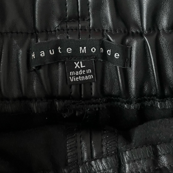 LEATHER SKIRT WITH BELT - Picture 2 of 3